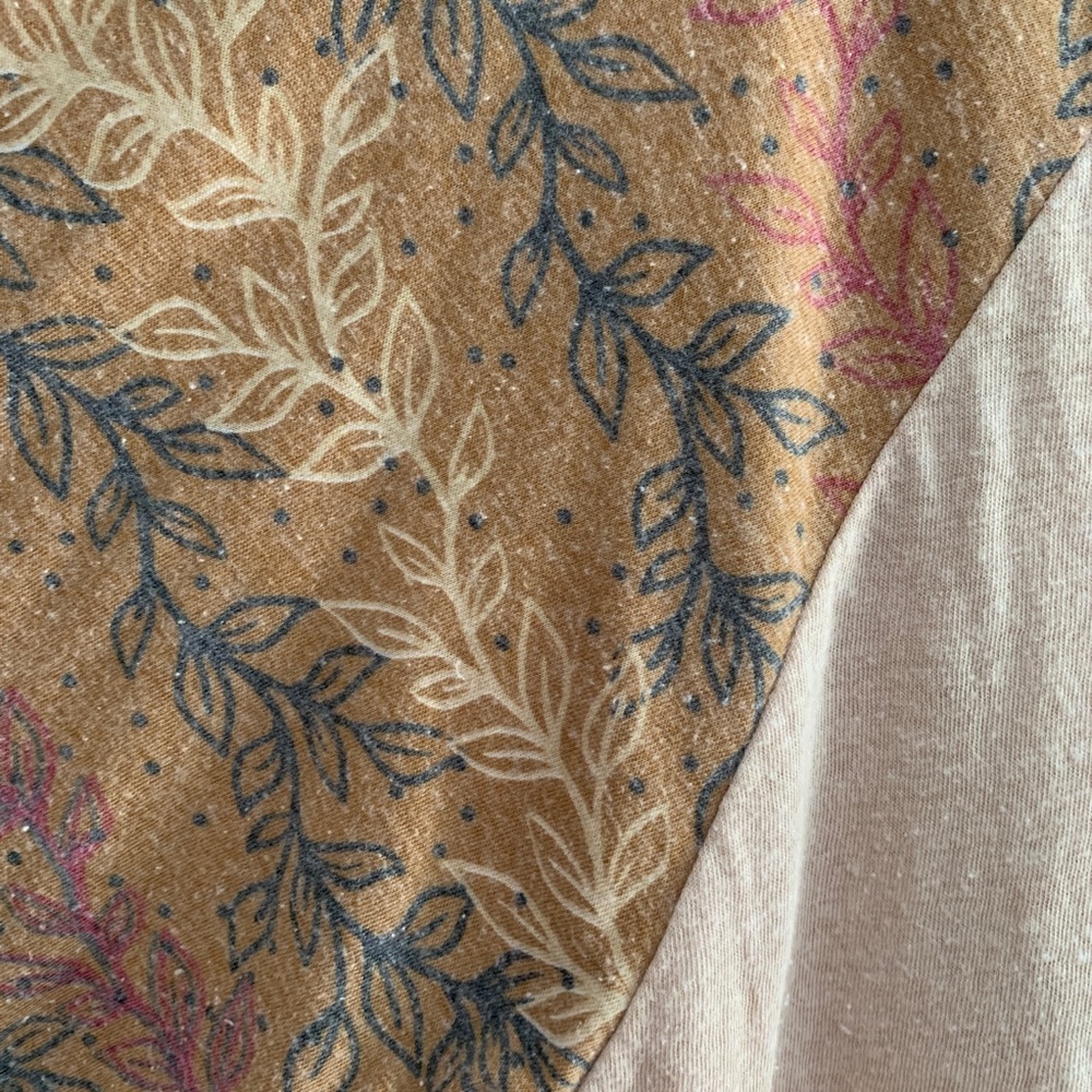 LuLaRoe Randy Top Cream Pattern - Picture 6 of 7